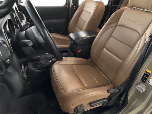 Used 2020 Jeep Gladiator Overland image 5