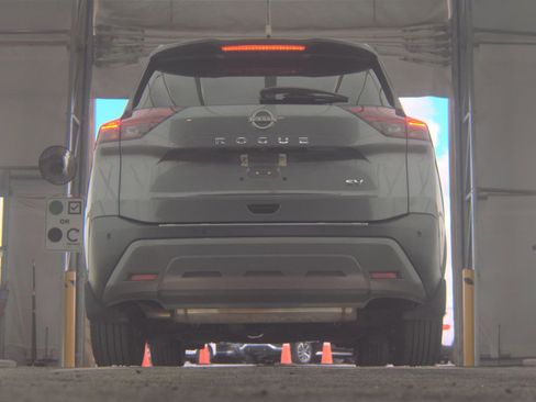 Used 2022 Nissan Rogue SV FWD image 10