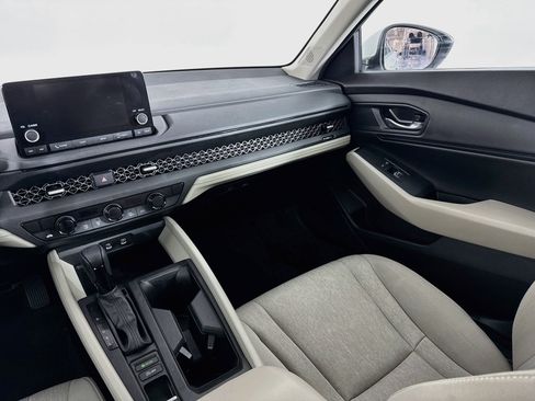 Certified 2023 Honda Accord EX image 23