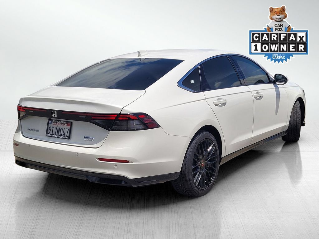Used 2025 Honda Accord Touring image 4