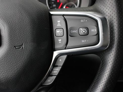 New 2026 RAM 1500 Express AWD/4WD image 30