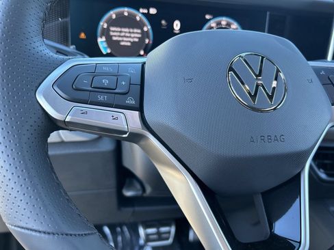 New 2026 Volkswagen Tiguan SE R-Line FWD image 20