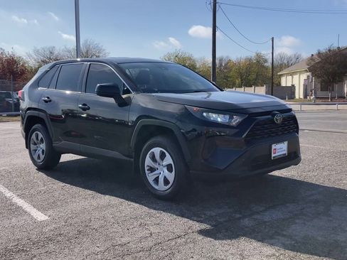 Certified 2022 Toyota RAV4 LE image 2