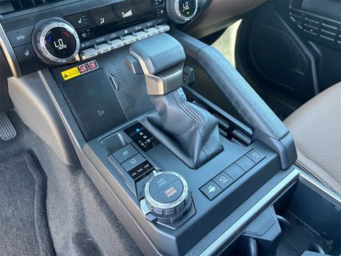 New 2025 Toyota 4Runner Limited image 15