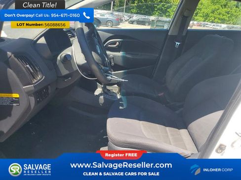 Used 2012 Kia Rio LX FWD image 9