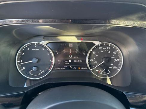 Certified 2025 Nissan Pathfinder SL image 29