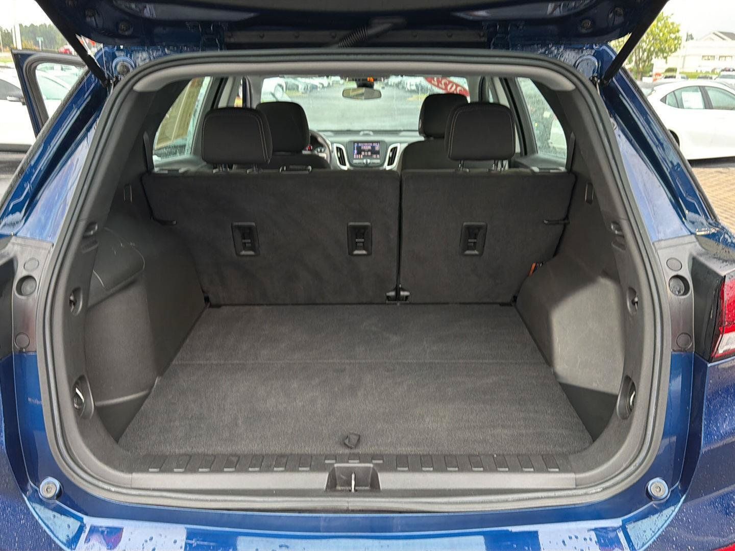 Used 2022 Chevrolet Equinox LS AWD/4WD image 31