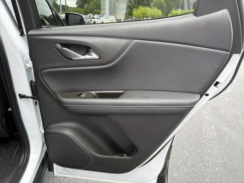 Used 2024 Chevrolet Blazer LT w/ Sound & Technology Package FWD image 16