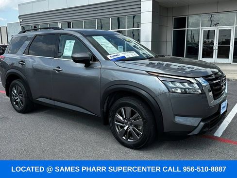 Used 2024 Nissan Pathfinder SV FWD image 3