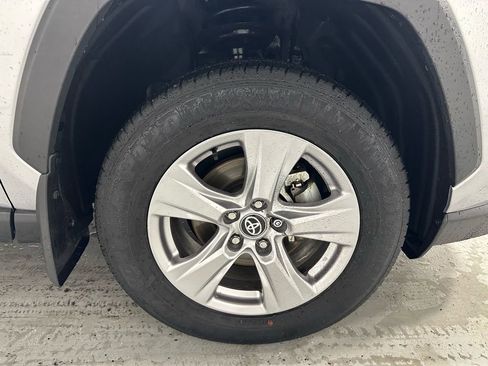 Used 2025 Toyota RAV4 XLE image 60