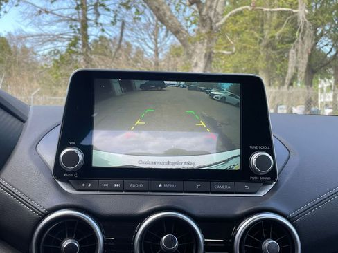 Used 2025 Nissan Sentra SV image 22