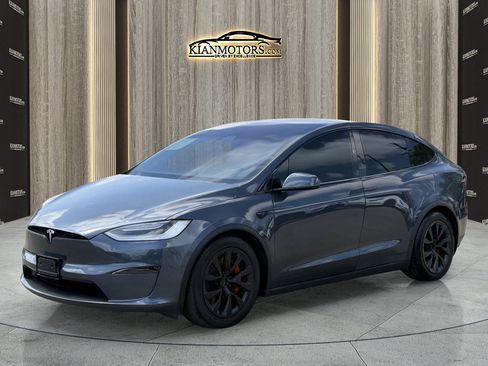 Used 2023 Tesla Model X Plaid image 6