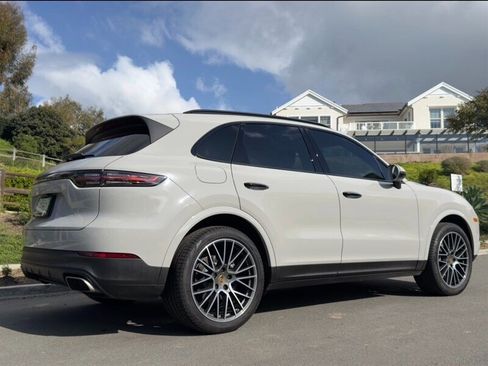 Used 2021 Porsche Cayenne image 7