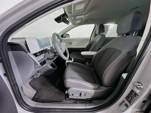 Used 2024 Hyundai Ioniq 5 SEL image 13