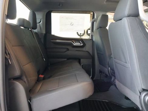 New 2026 GMC Sierra 1500 SLE image 19