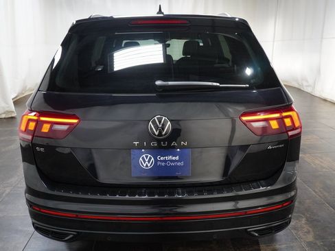 Certified 2023 Volkswagen Tiguan SE R-Line image 5