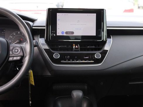 Used 2025 Toyota Corolla LE FWD image 25