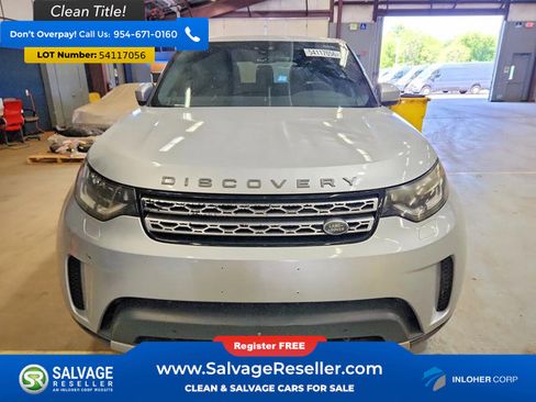 Used 2017 Land Rover Discovery HSE AWD/4WD image 7
