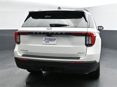 New 2025 Ford Explorer Active image 14