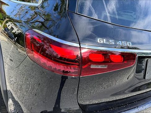 Certified 2024 Mercedes-Benz GLS 450 4MATIC image 17
