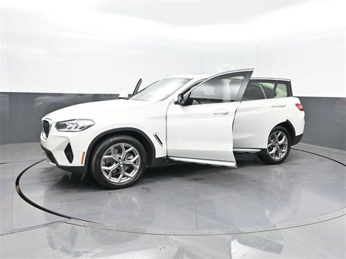 Used 2023 BMW X4 xDrive30i w/ Convenience Package image 37