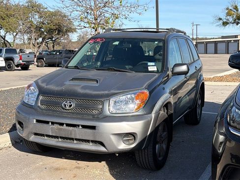 Used 2004 Toyota RAV4 Base image 15
