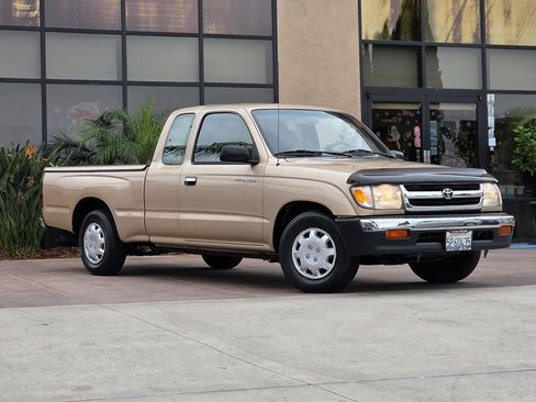 Used 1998 Toyota Tacoma 2WD Xtracab V6 image 3