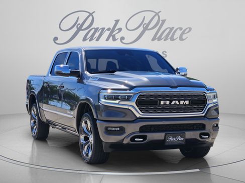 Used 2023 RAM 1500 Limited w/ Body Color Bumper Group AWD/4WD image 4