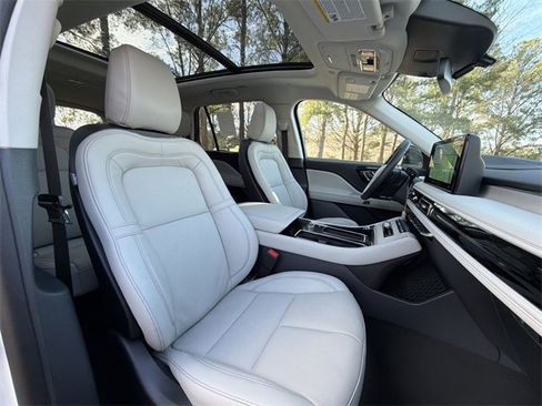 New 2026 Lincoln Aviator Reserve image 27
