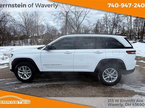 Used 2025 Jeep Grand Cherokee Laredo X image 4