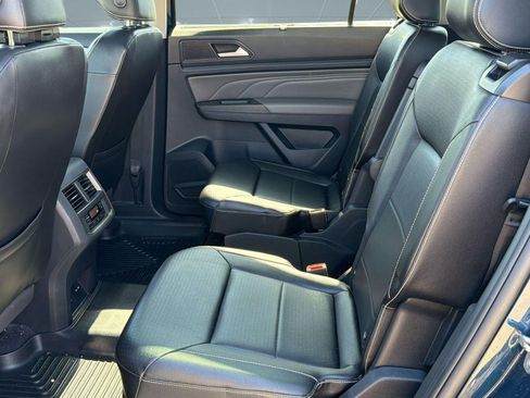 Used 2022 Volkswagen Atlas SE w/ Panoramic Sunroof Package image 13