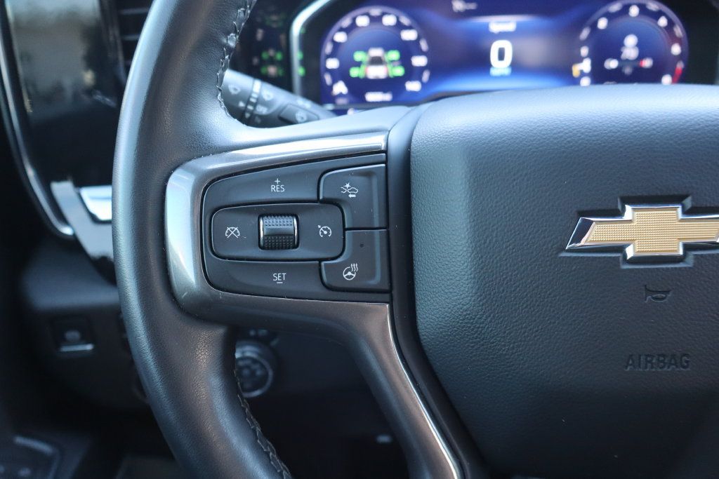 Used 2025 Chevrolet Silverado 3500 High Country w/ Technology Package AWD/4WD image 7