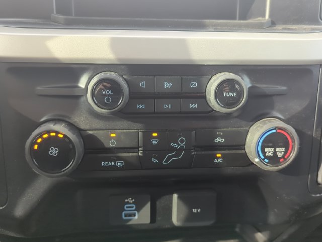 Used 2024 Ford F350 XL w/ 360-Degree Camera Package AWD/4WD image 30