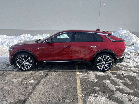 Used 2024 Cadillac Lyriq Luxury w/ LPO, Floor Liner Package image 3