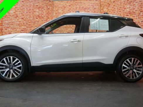 Certified 2024 Nissan Kicks SV w/ Interior Electronics Package image 4