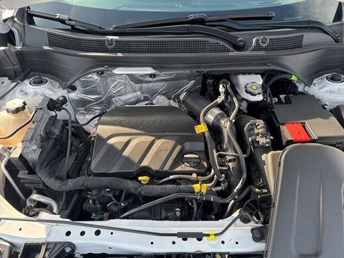 Used 2024 Chevrolet Trax LT image 24