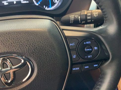 Used 2021 Toyota Venza XLE w/ Softex Package AWD/4WD image 14