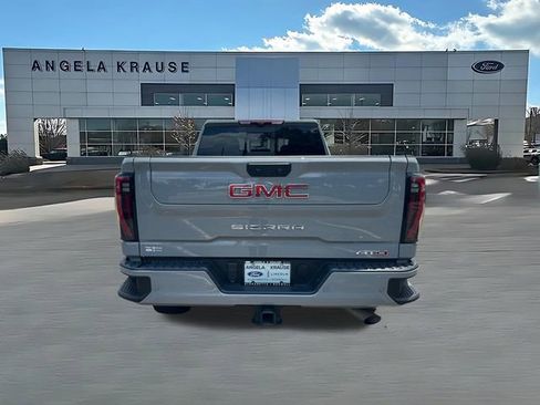 Used 2024 GMC Sierra 2500 AT4 w/ AT4 Premium Plus Package AWD/4WD image 7