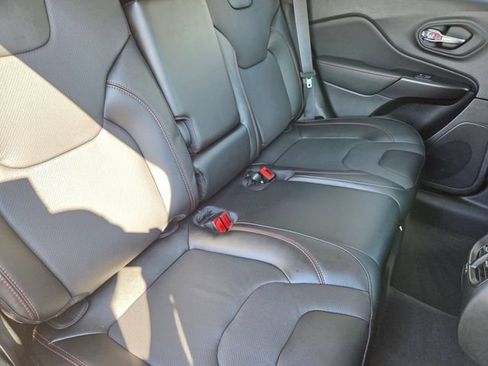 Used 2022 Jeep Cherokee Trailhawk w/ Sound & Nav Group AWD/4WD image 6