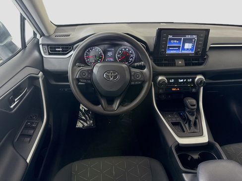 Used 2021 Toyota RAV4 XLE image 17
