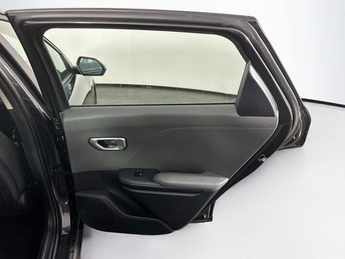 Used 2025 Kia K4 FWD image 30