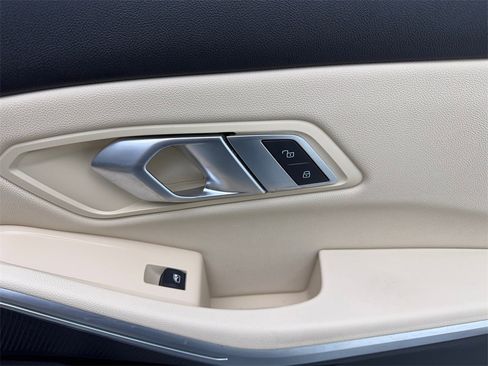 Used 2019 BMW 330i Sedan w/ Driving Assistance Package image 48