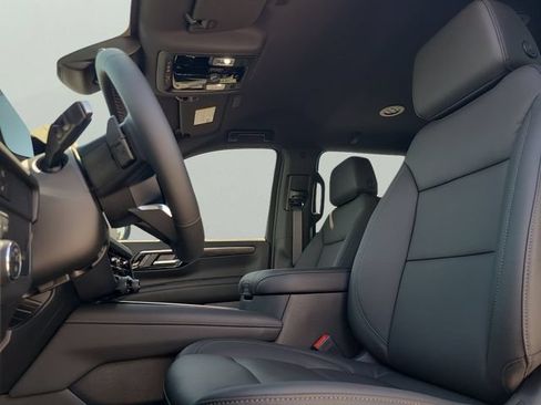 New 2026 Chevrolet Suburban LT w/ Comfort Package RWD image 24