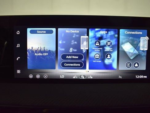 New 2026 Nissan Kicks SR w/ Cold Weather Package AWD/4WD image 19