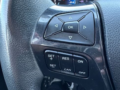 Used 2018 Ford Explorer XLT w/ Equipment Group 202A image 18