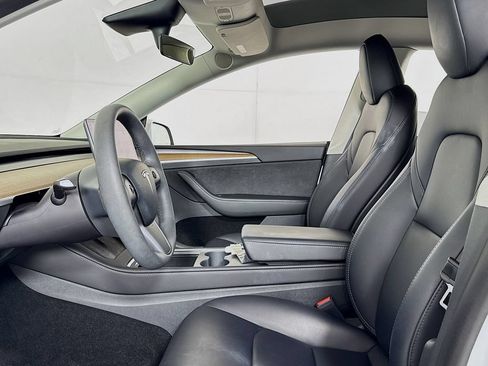 Used 2023 Tesla Model Y Long Range AWD/4WD image 9