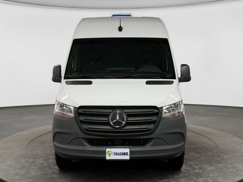 Used 2024 Mercedes-Benz eSprinter 170 Cargo image 8