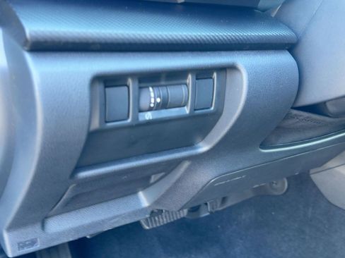 Used 2024 Subaru Crosstrek 2.0i Premium image 19