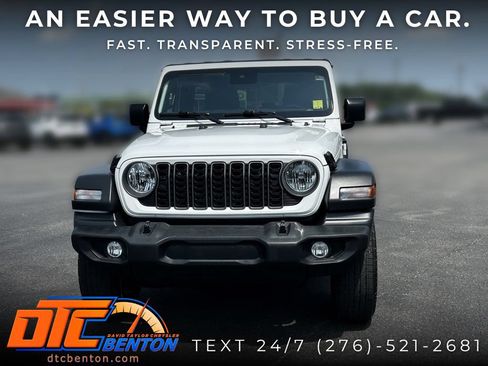 Used 2025 Jeep Wrangler Unlimited Sport AWD/4WD image 2