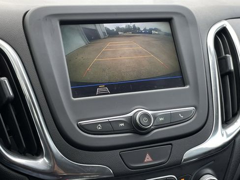 Used 2020 Chevrolet Equinox LT image 17